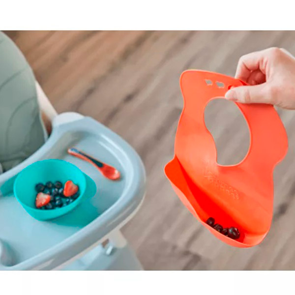 Tommee Tippee Слюнявчик Roll'n' Go Bib 6+ мес